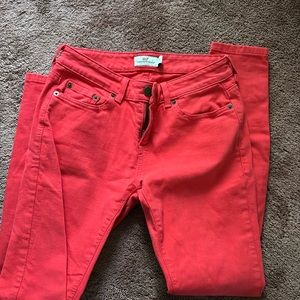 Women's size 2 Vinyeard Vines hot pink skinny jeans